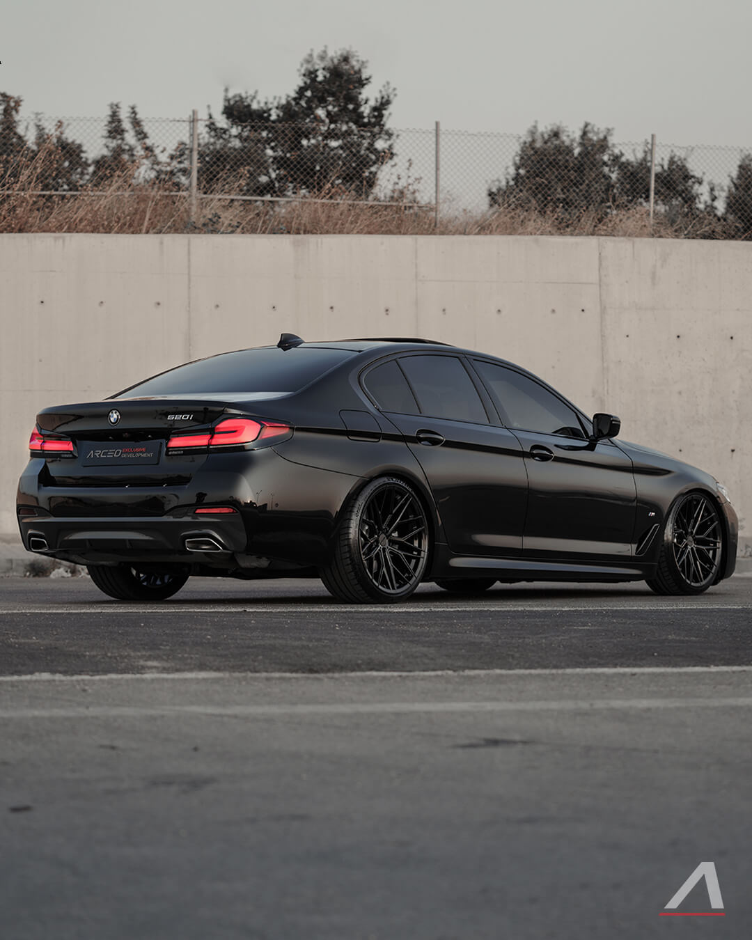 BMW 5.20i Black (G30) - Arceo Wheels