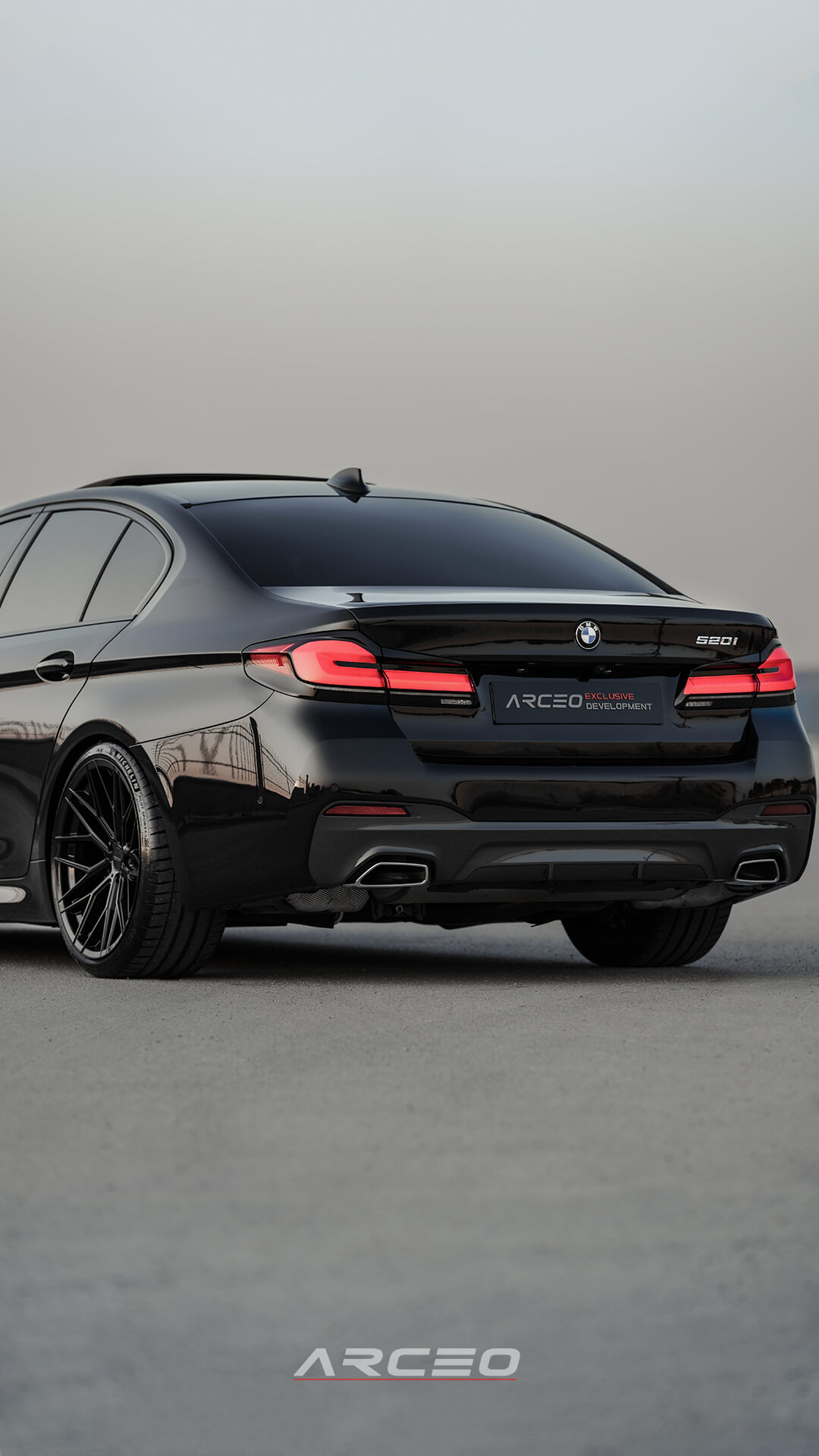 BMW 5.20i Black (G30) - Arceo Wheels
